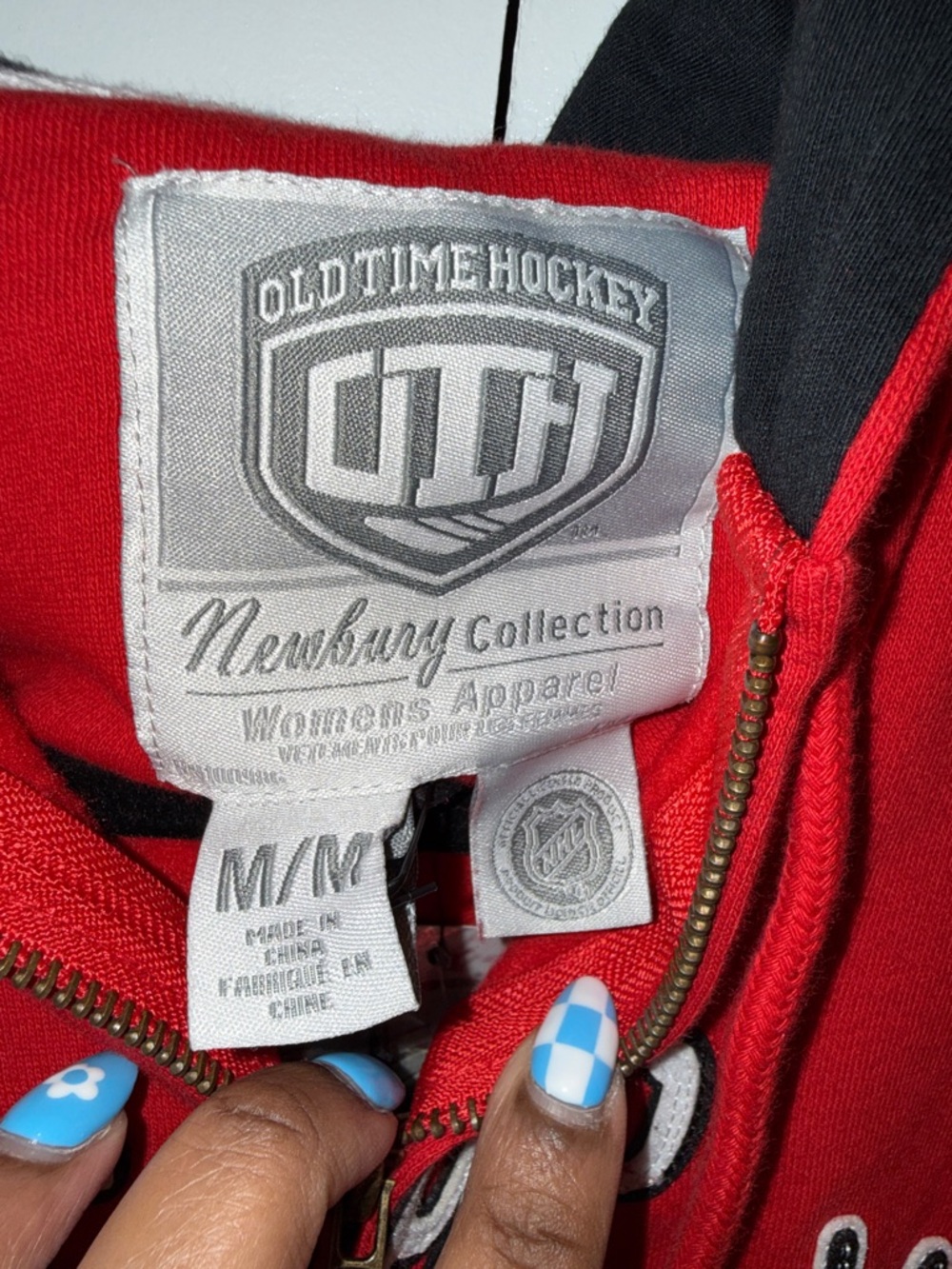 Chicago Blackhawks Kids Red & Black‎ Hooded Jacket - Picture 2 of 4
